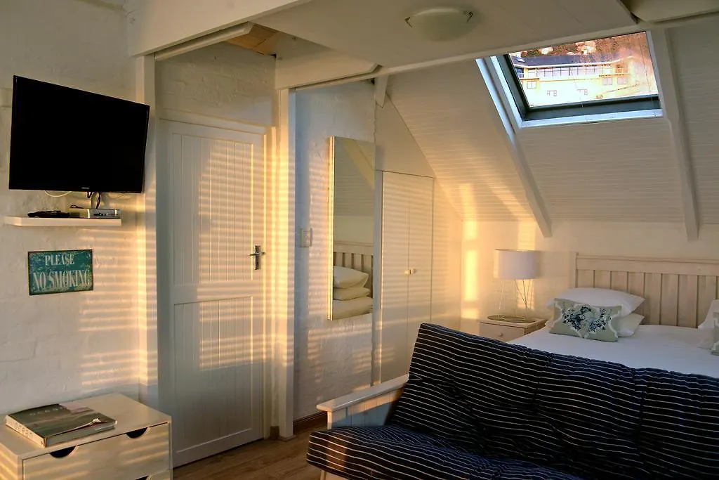 Rocklands Seaside Bed And Breakfast Bed & Breakfast
